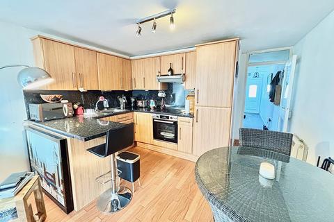 1 bedroom flat to rent, Carlton Terrace, London, E11