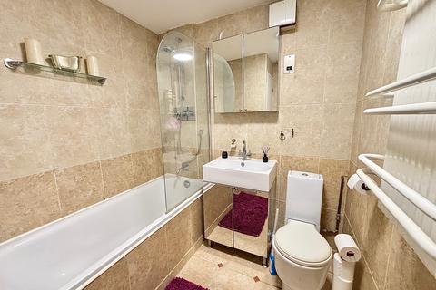 1 bedroom flat to rent, Carlton Terrace, London, E11
