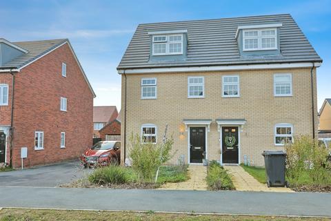 3 bedroom semi-detached house for sale, Edwards Road, Postwick, NORWICH