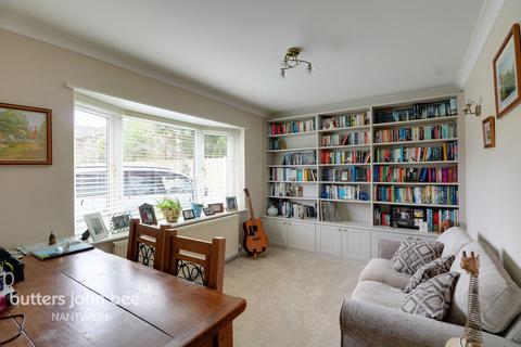 4 bedroom detached house for sale, New Road, Crewe