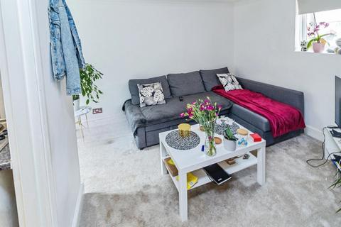 2 bedroom terraced house for sale, Silver Street, Newport Pagnell