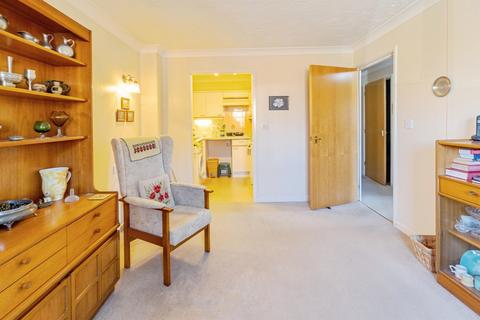 2 bedroom retirement property for sale, Lawnsmead Gardens, Newport Pagnell