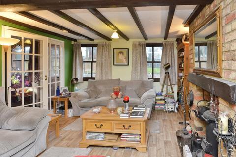 3 bedroom character property for sale, Tickford Street, Newport Pagnell
