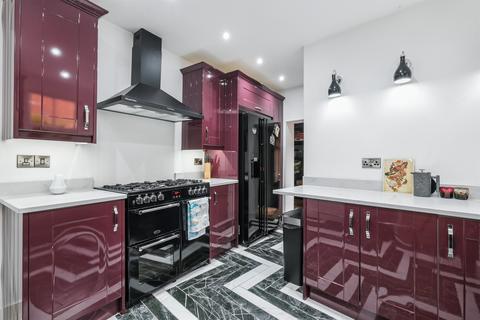 4 bedroom end of terrace house for sale, Bury Street, Newport Pagnell