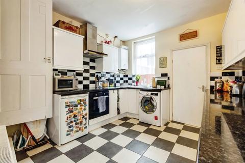 3 bedroom terraced house for sale, Loscoe Road, Nottingham