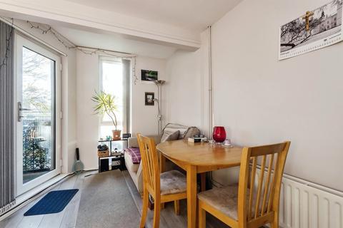 2 bedroom apartment for sale, Keswick Court, Nottingham