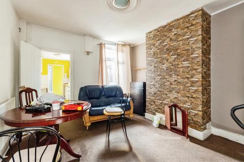 2 bedroom terraced house for sale, Lonsdale Road, Nottingham