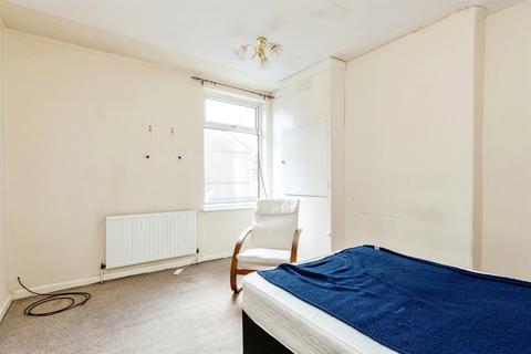 2 bedroom terraced house for sale, Lonsdale Road, Nottingham
