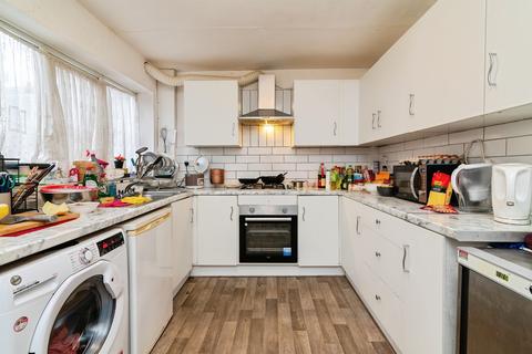 2 bedroom terraced house for sale, Alfreton Road, Nottingham
