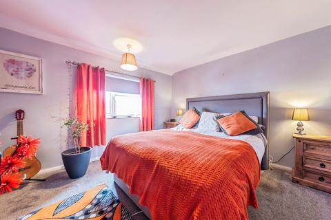 3 bedroom end of terrace house for sale, Chatsworth Road, Newark