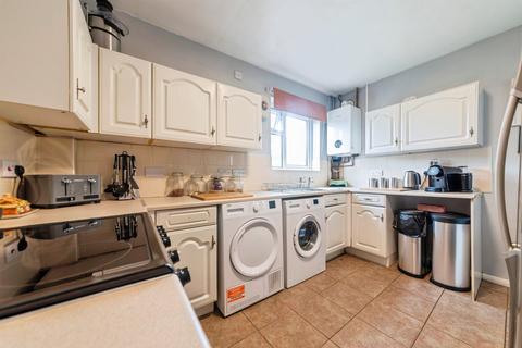 undefined, Chatsworth Road, Newark