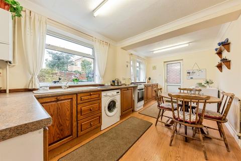 undefined, Woodlands Close, Newark