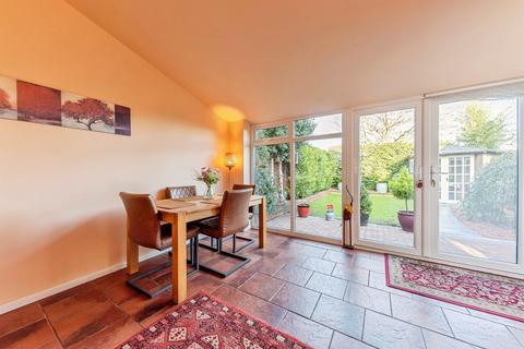 3 bedroom detached house for sale, Acacia Road, Balderton, Newark