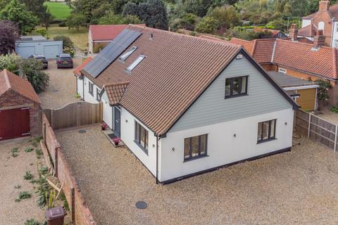 4 bedroom detached house for sale, Trunch Road, Mundesley, Norwich