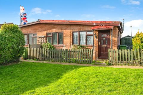 2 bedroom semi-detached bungalow for sale, Coastline Village, Walcott, Norwich