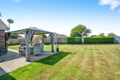 3 bedroom detached bungalow for sale, Mill Close, Hickling, Norwich