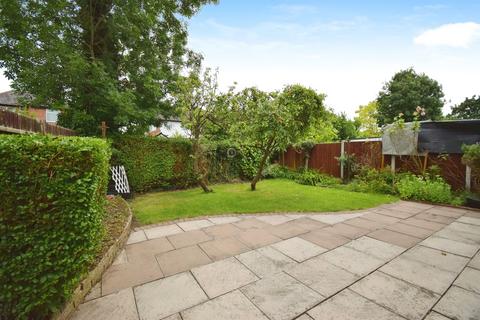 4 bedroom detached house for sale, Arreton Close, Leicester