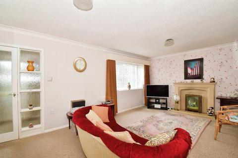 4 bedroom detached house for sale, Arreton Close, Leicester