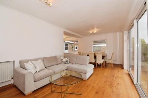 4 bedroom detached house for sale, Belleville Drive, Oadby, Leicester
