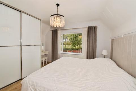 4 bedroom detached house for sale, Belleville Drive, Oadby, Leicester