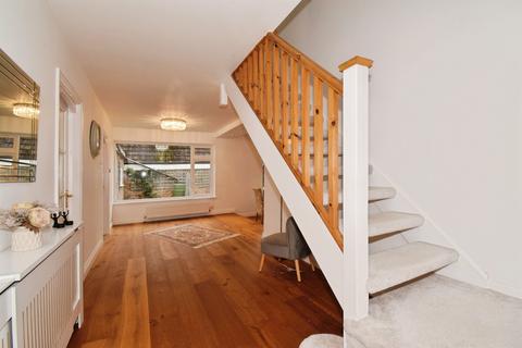 4 bedroom detached house for sale, Belleville Drive, Oadby, Leicester