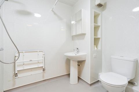 1 bedroom retirement property for sale, St. Edmunds Court, Leeds