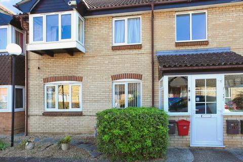 2 bedroom ground floor flat for sale, Kimbolton Court, Peterborough