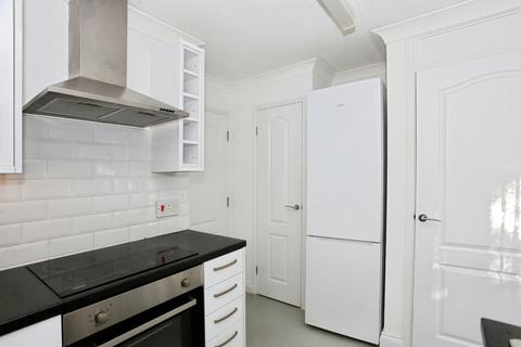 2 bedroom ground floor flat for sale, Kimbolton Court, Peterborough