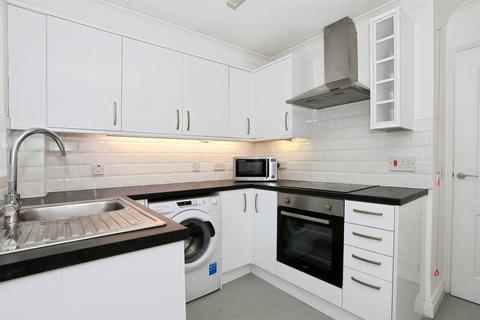 2 bedroom ground floor flat for sale, Kimbolton Court, Peterborough