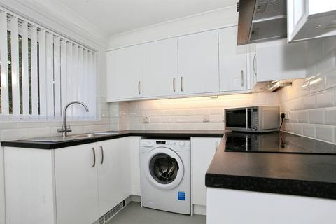 2 bedroom ground floor flat for sale, Kimbolton Court, Peterborough