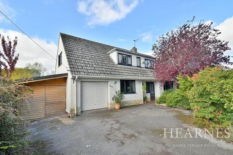 Tricketts Lane, Ferndown, BH22