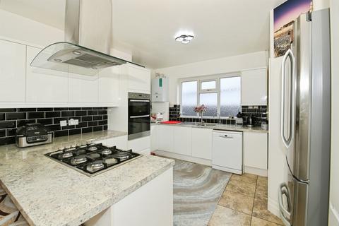 5 bedroom detached bungalow for sale, Alexandra Road, Peterborough