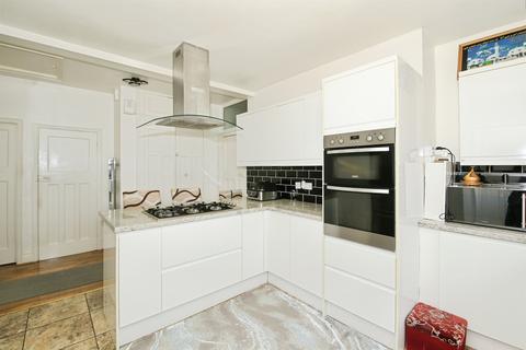 5 bedroom detached bungalow for sale, Alexandra Road, Peterborough