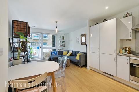 1 bedroom flat for sale, Elmington Road, London