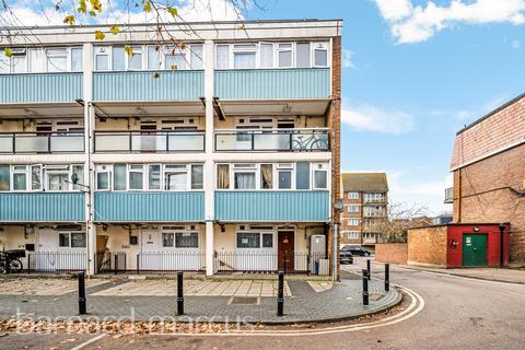 Stanswood Gardens, London