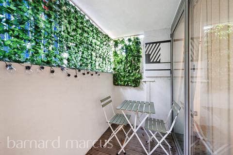 1 bedroom flat for sale, Griggs Place, London