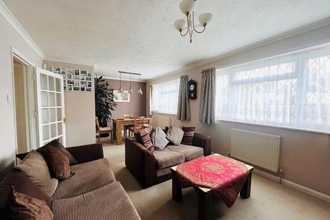 2 bedroom detached house for sale, Old Drive, Polegate