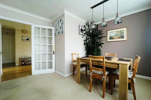 2 bedroom detached house for sale, Old Drive, Polegate