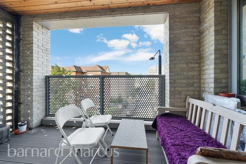 2 bedroom flat for sale, Bardsley Lane, London