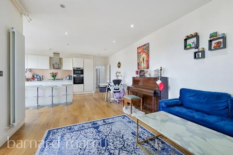 2 bedroom flat for sale, Bardsley Lane, London