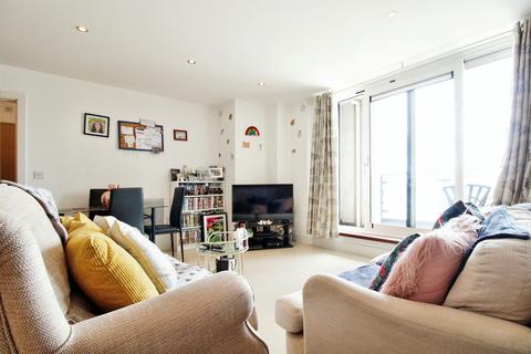 2 bedroom apartment for sale, Ferry Court, Cardiff