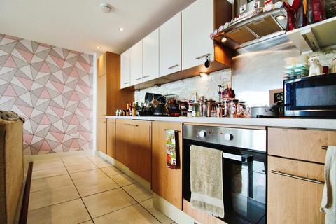 2 bedroom apartment for sale, Ferry Court, Cardiff