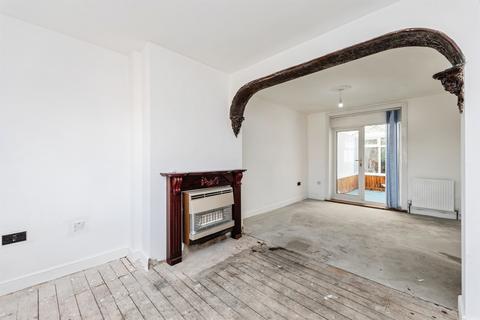 3 bedroom semi-detached house for sale, Westbourne Crescent, Pontefract
