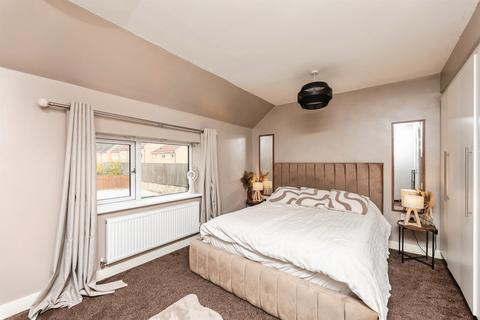 3 bedroom detached house for sale, Friarwood Lane, Pontefract