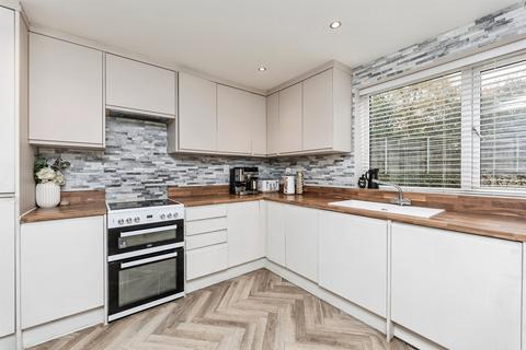 3 bedroom detached house for sale, Friarwood Lane, Pontefract
