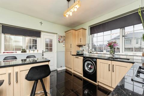 3 bedroom semi-detached house for sale, Brettegate, Hemsworth, Pontefract