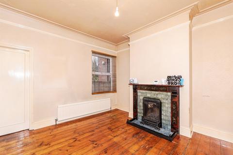 4 bedroom terraced house for sale, The Mount, Pontefract