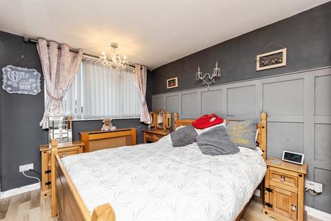 3 bedroom semi-detached house for sale, Larks Hill, Pontefract