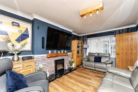 3 bedroom semi-detached house for sale, Larks Hill, Pontefract