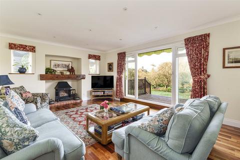 4 bedroom detached house for sale, North Drive, Angmering